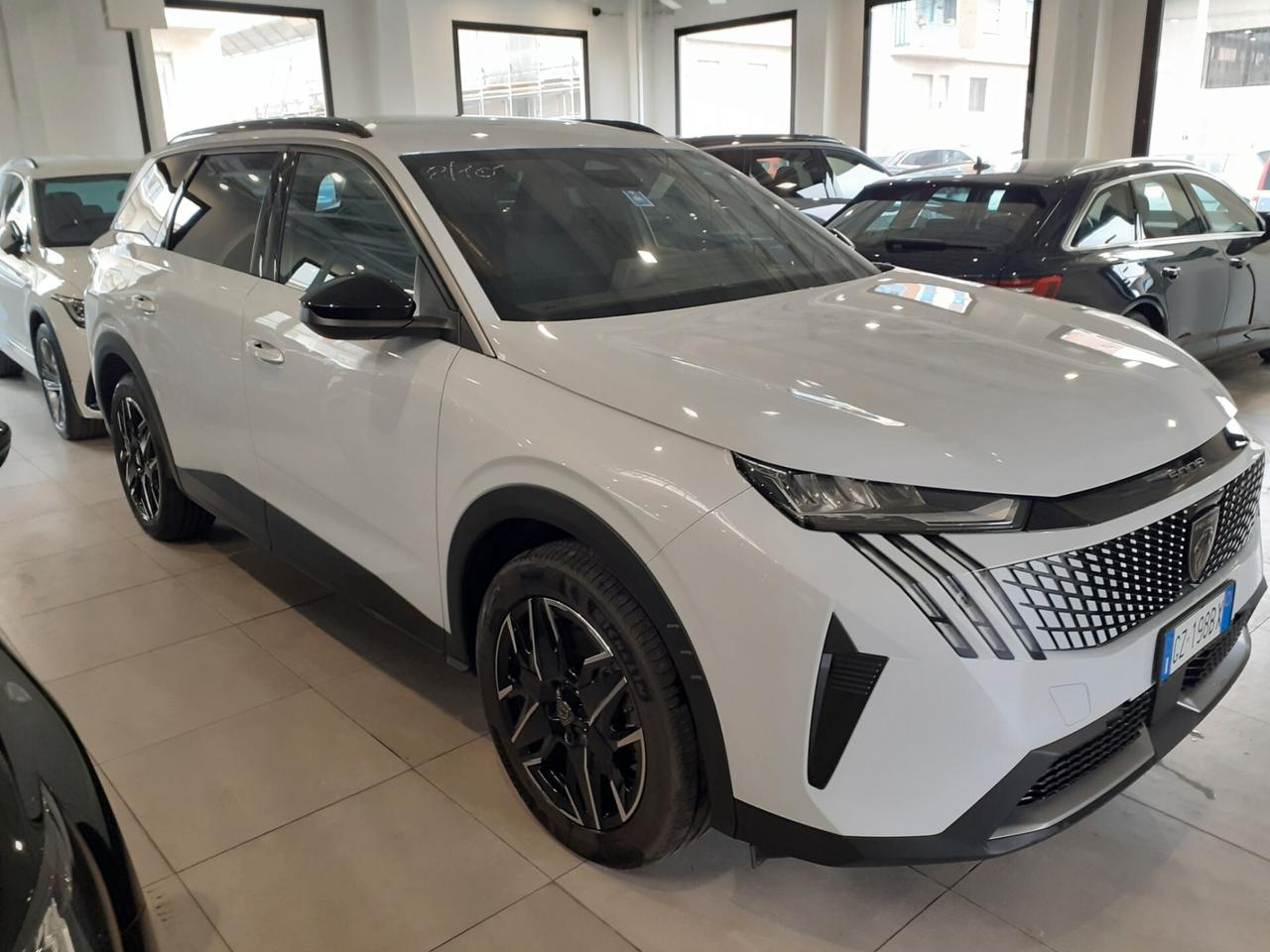 Peugeot 5008 Hybrid 145 e-DCS6 Allure