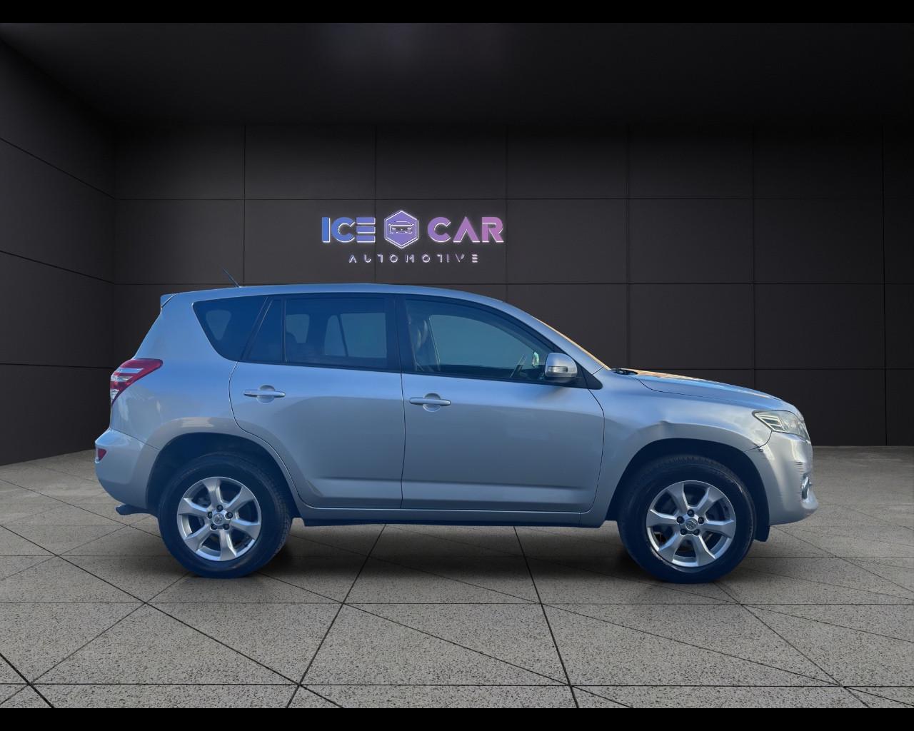 TOYOTA RAV4 Crossover 2.2 D-4D 150 CV DPF Exclusive