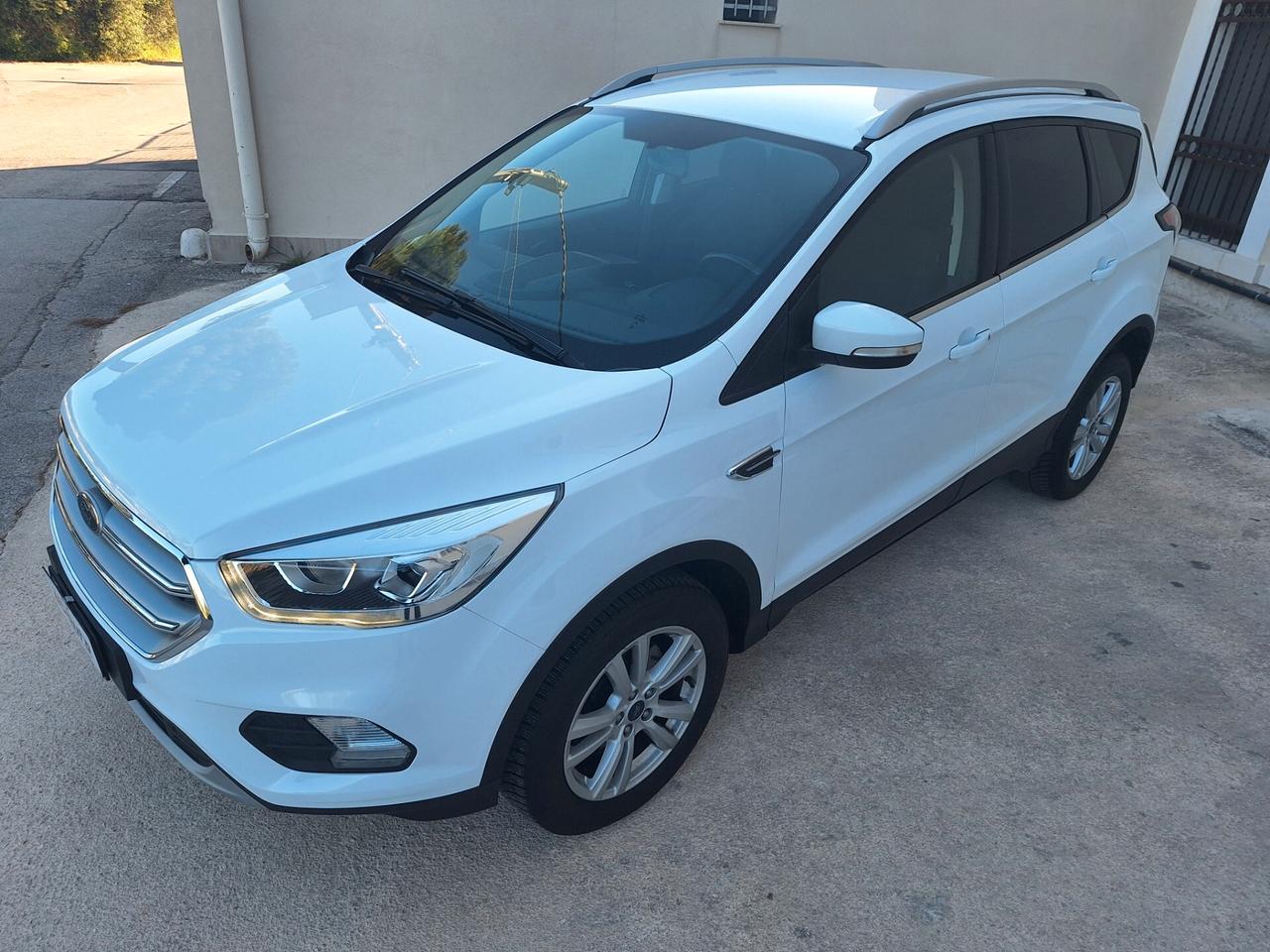 Ford Kuga 1.5 TDCI 120 CV Titanium PERFETTA