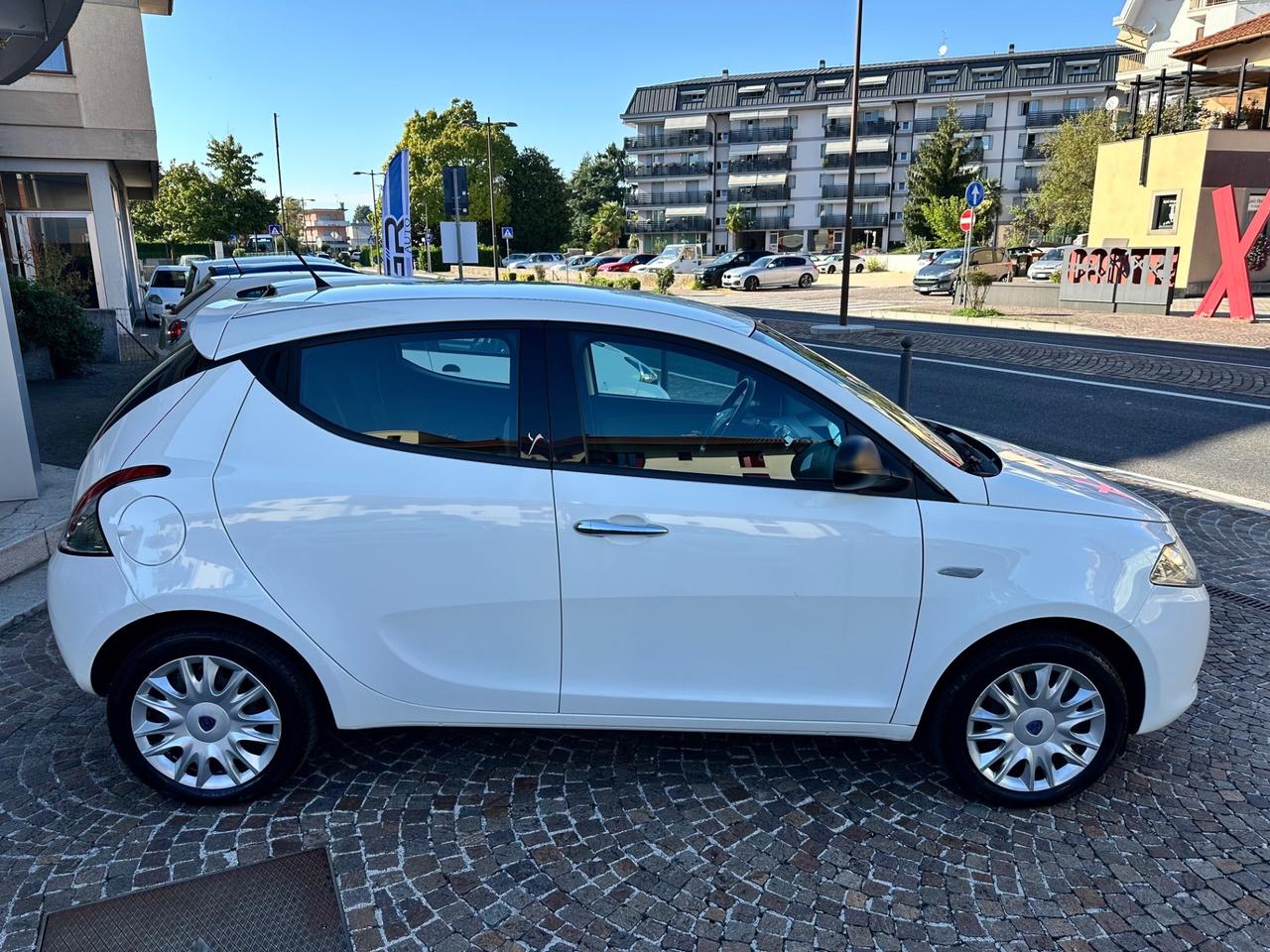 Lancia Ypsilon 1.2Bz 69Cv 5P - Uniproprietario