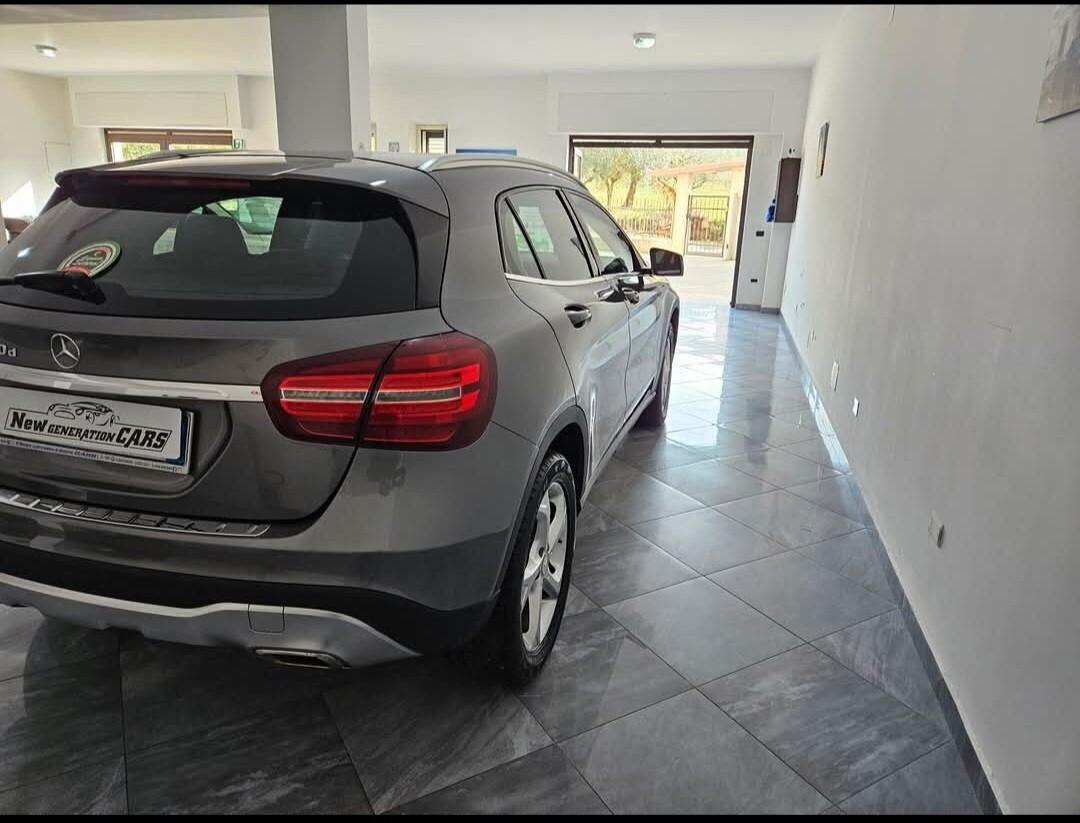 Mercedes-benz GLA 200 180 d Automatic Sport