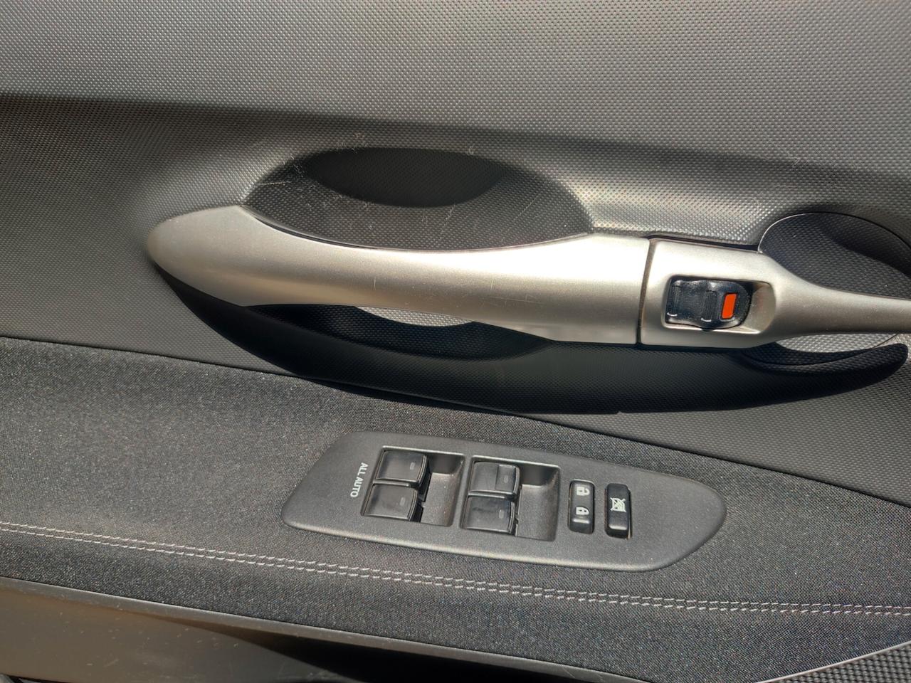 TOYOTA AURIS 1.6BENZINA POCHI KM COME NUOVA STUPENDA