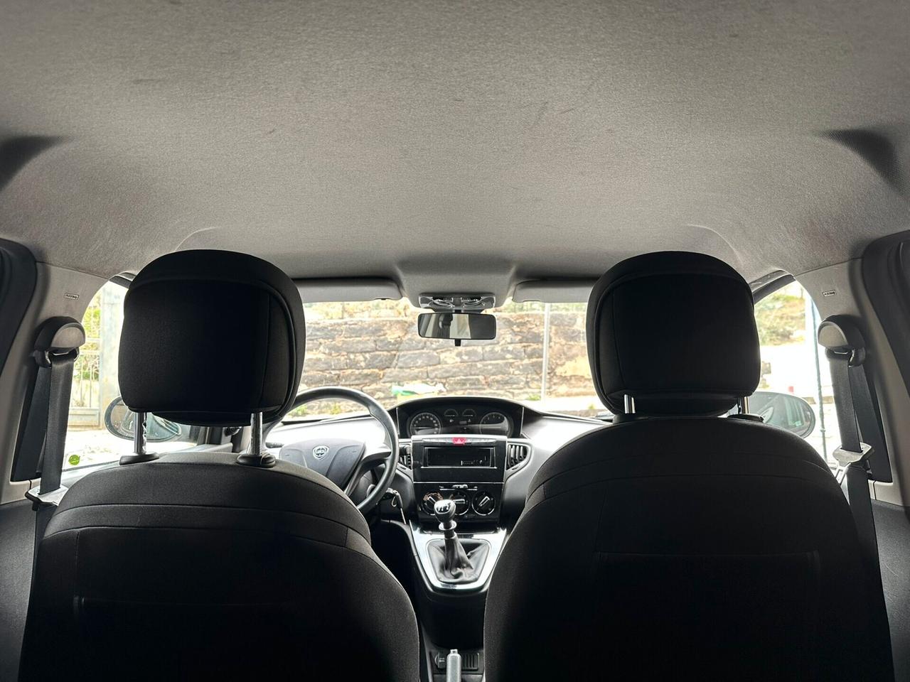 Lancia Ypsilon 1.2 69 CV 5 porte Silver