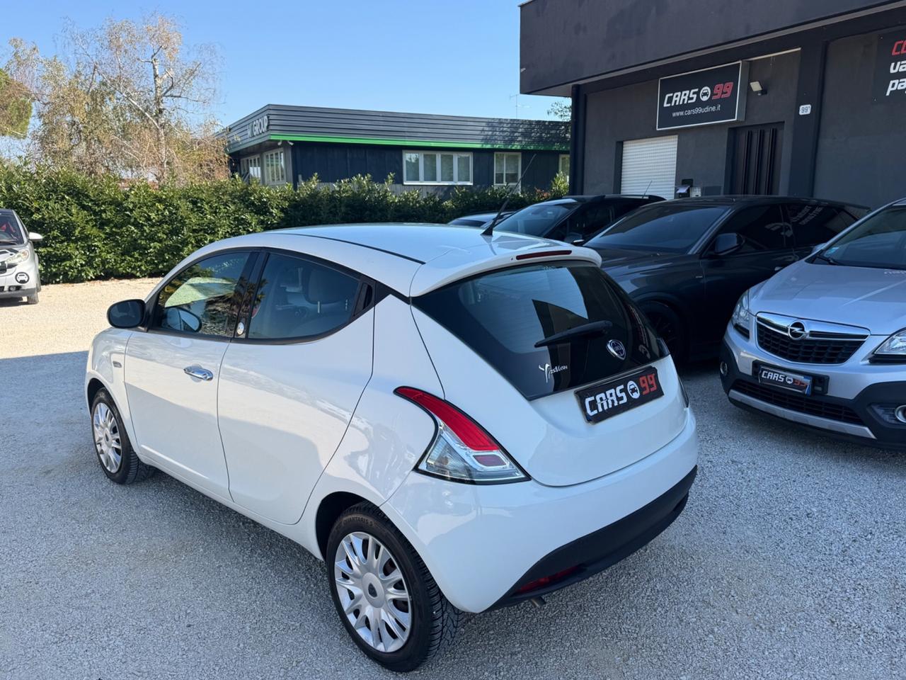 Lancia Ypsilon 1.2 69 CV 5 porte GPL Ecochic Silver