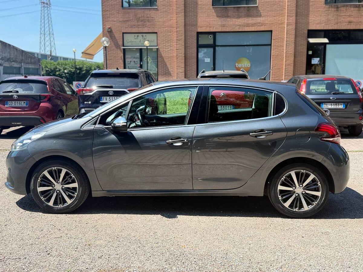 Peugeot 208 1.2 puretech Allure 82cv 3p