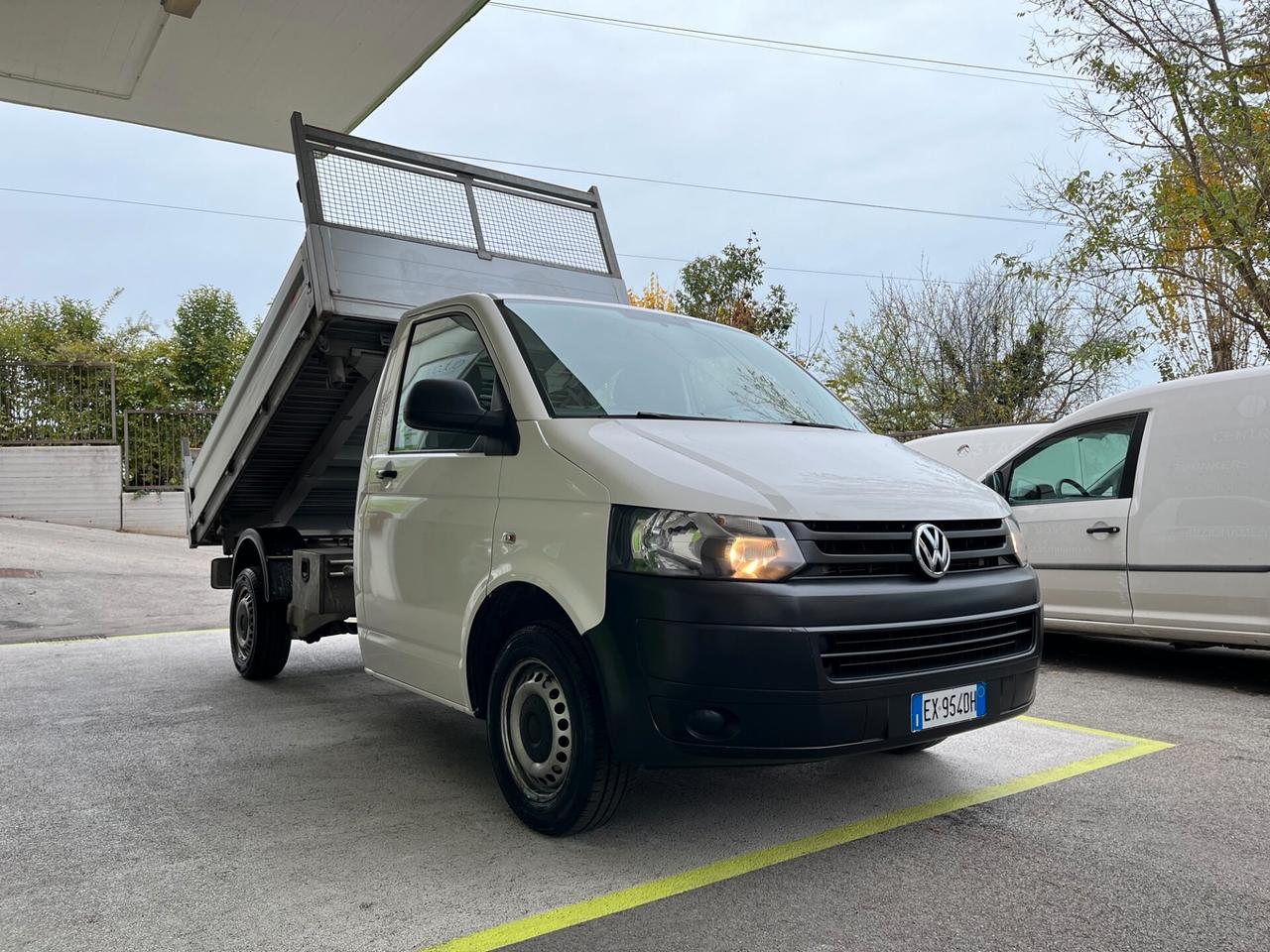 Volkswagen T5 Transporter 2.0TDI RIBALTABILE TRILA