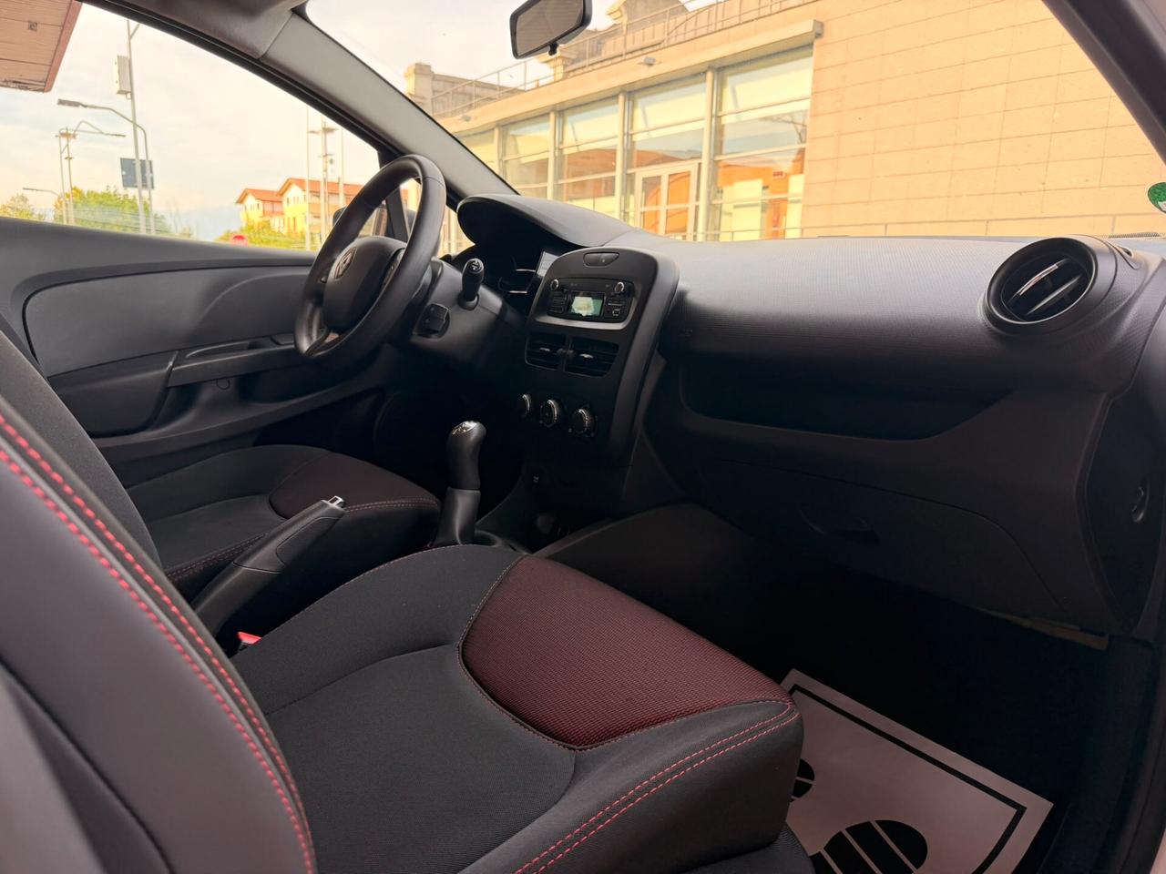 Renault Clio 1.2 75CV 5 porte Expression