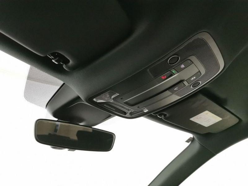 Audi Q3 45 1.4 tfsi e Identity Black s-tronic