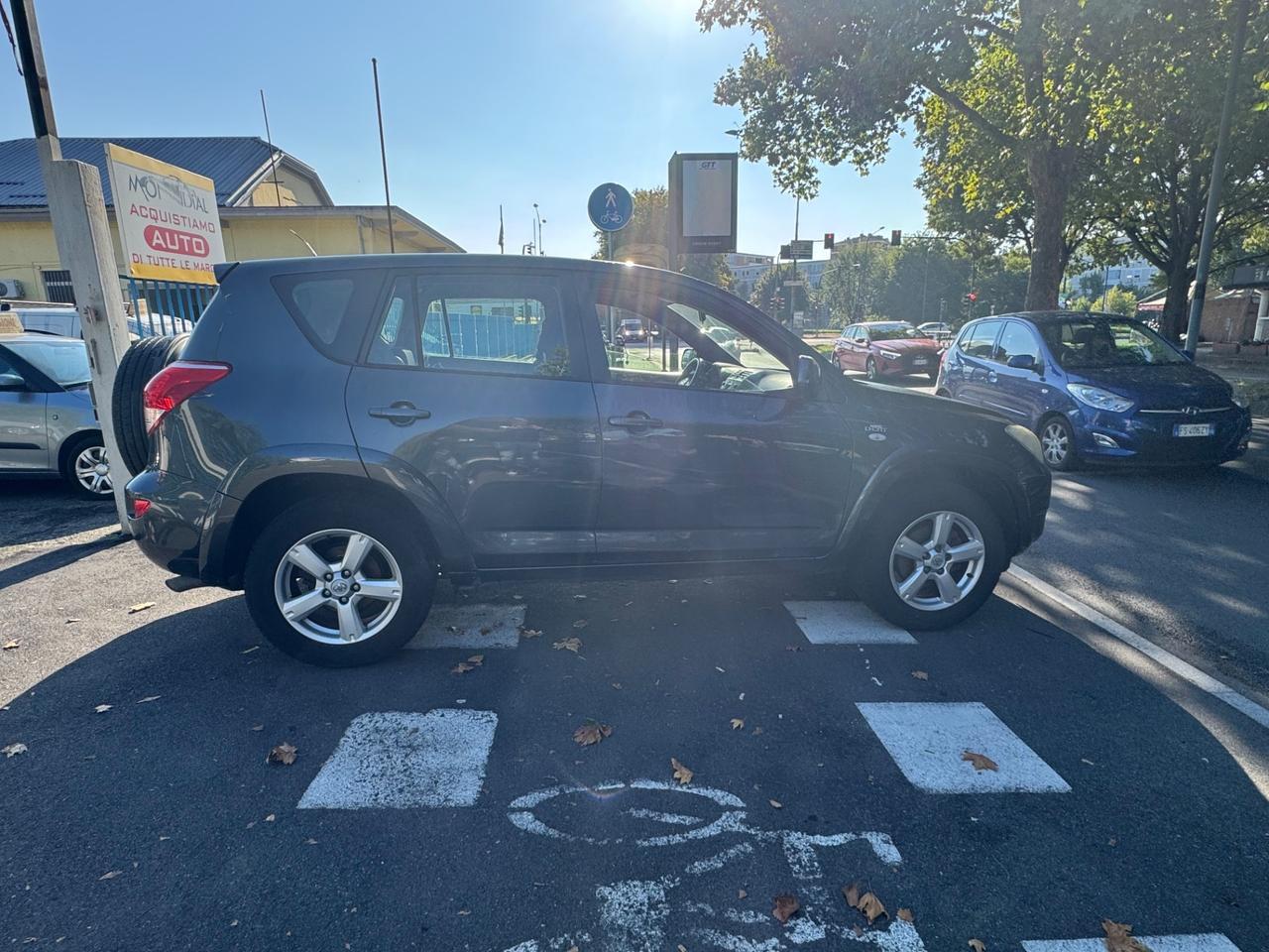 Toyota RAV4 2.2 D-4D 177 CV Luxury