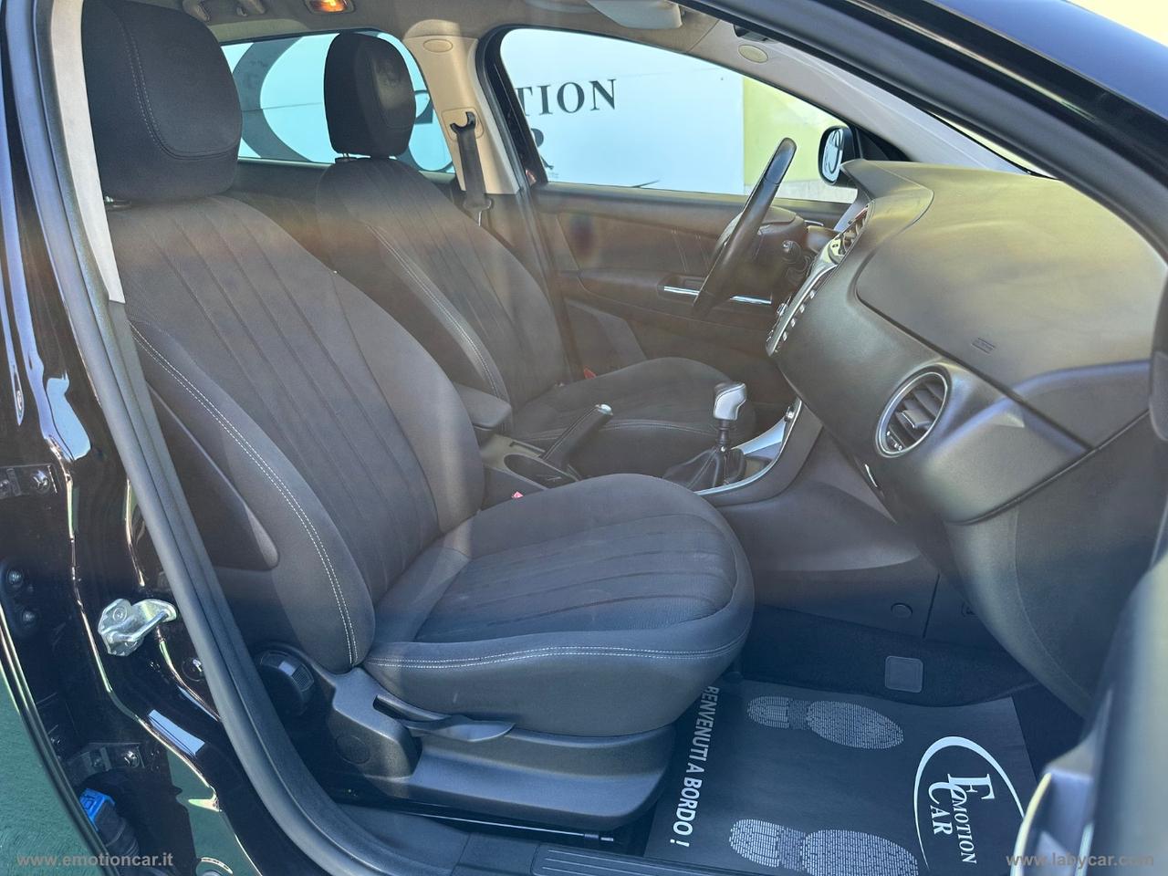LANCIA Delta 1.6 MJT Platino - 2011