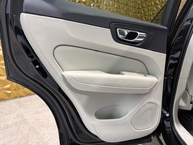 Volvo XC 60 XC60 B5 (d) AWD Geartronic Inscription