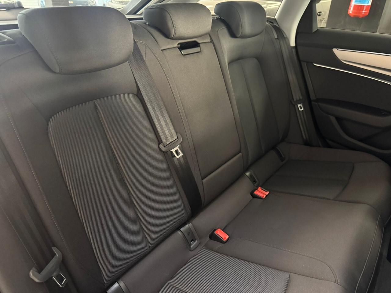 Audi A6 Avant 40 2.0 TDI S tronic Business Design