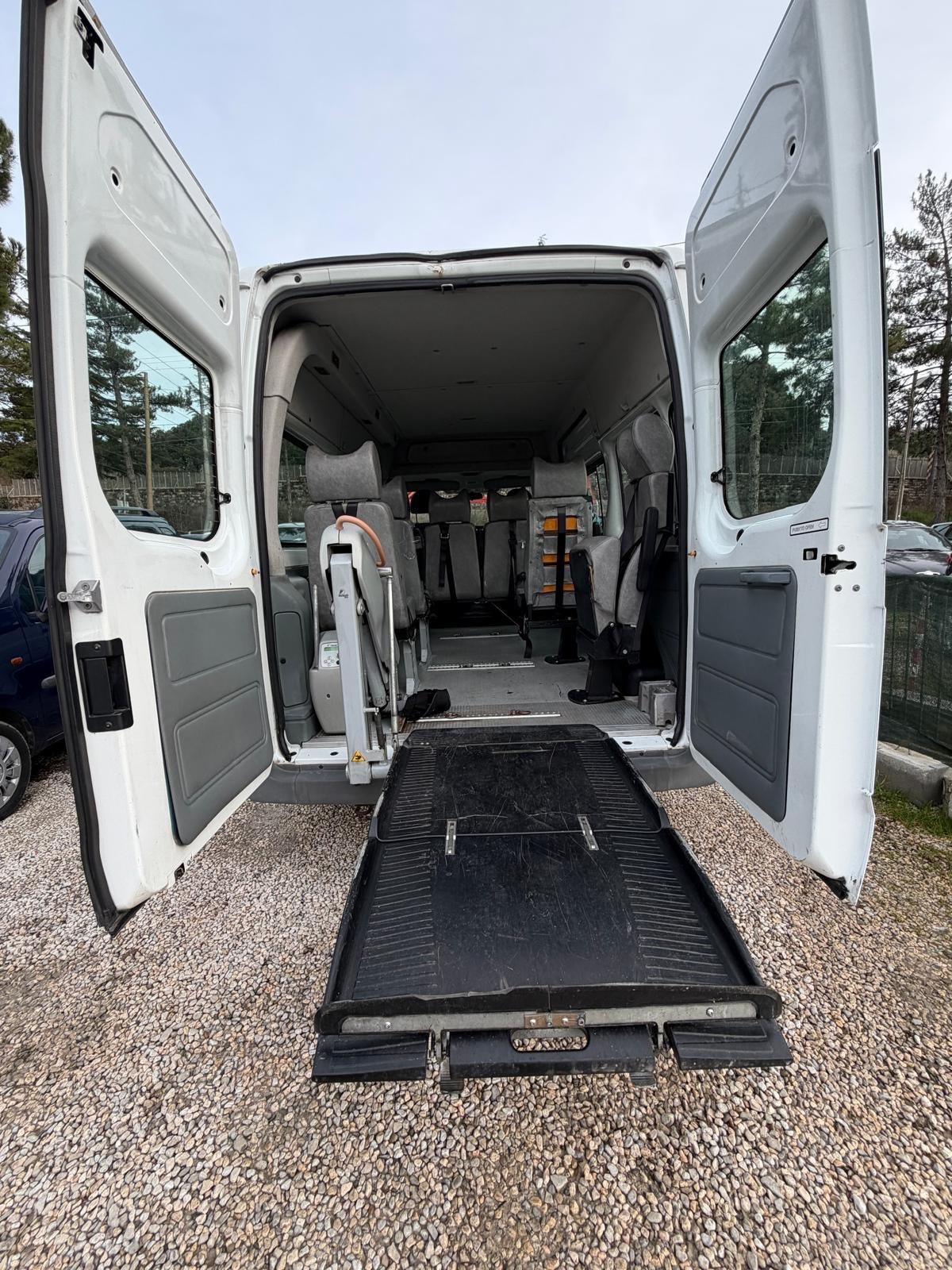 Ford transit 9 posti pedana idraulica x carrozzina