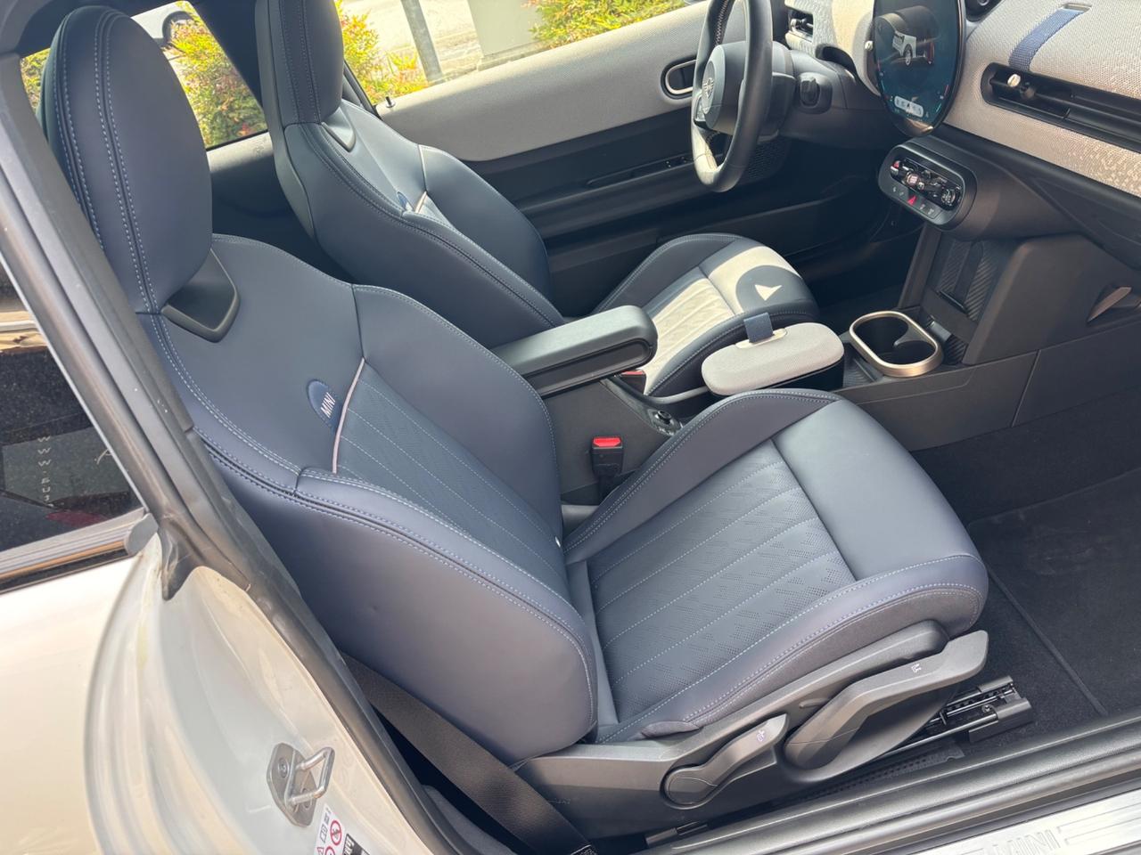 Mini 1.5 Cooper Essential
