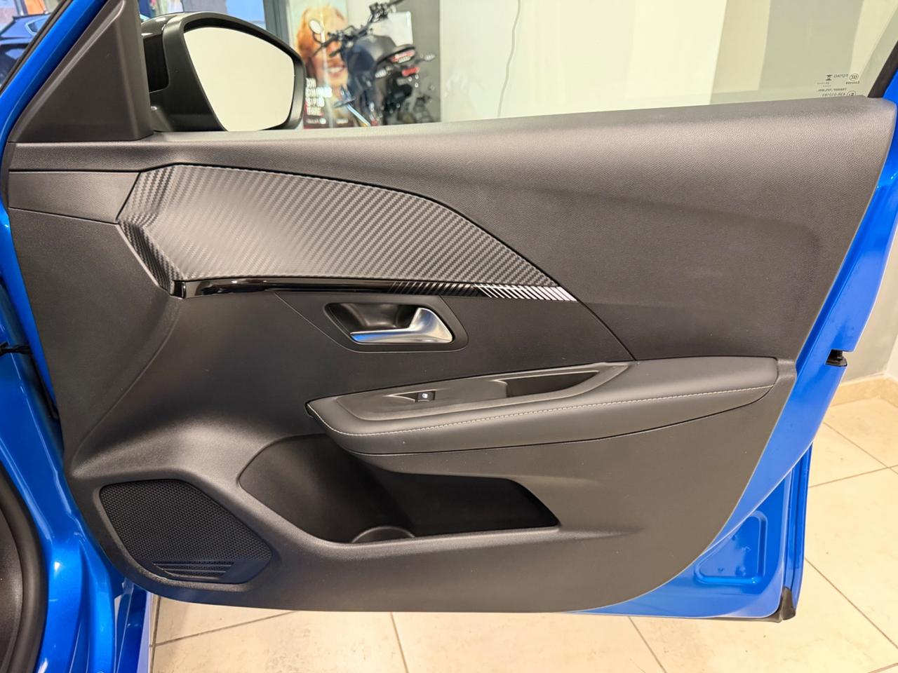 Peugeot 208 PureTech 100 Stop&Start 5 porte Allure 170 al mese