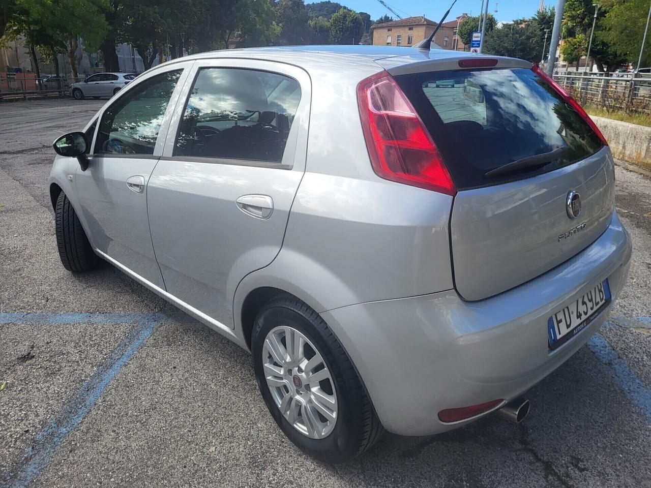 FIAT PUNTO EVO 1,2 GPL-UNICA PROPRIET-3 REVISIONI
