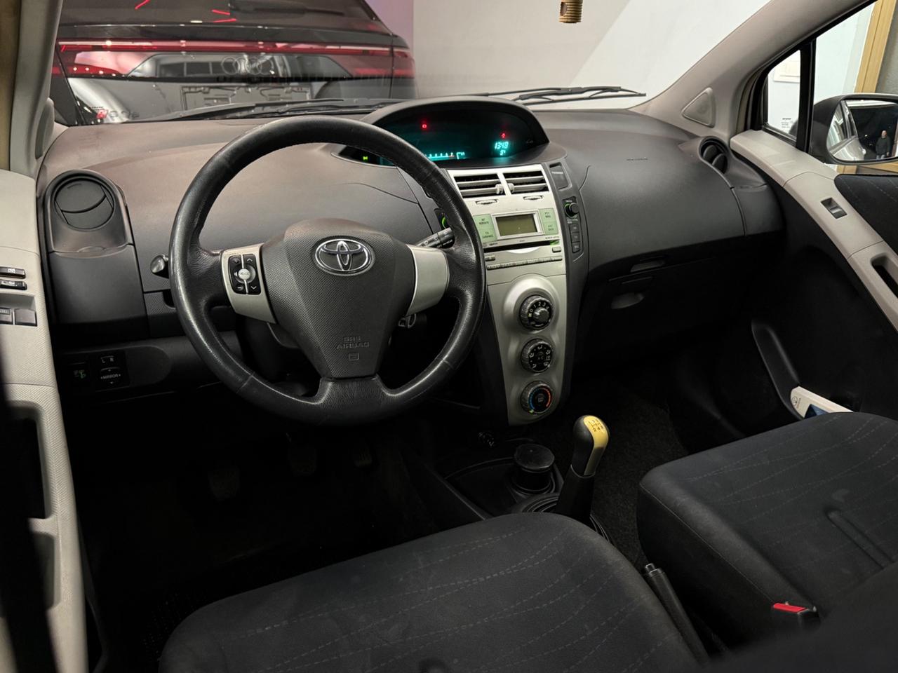 Toyota Yaris 1.0 5 porte Sol ok neopatentati