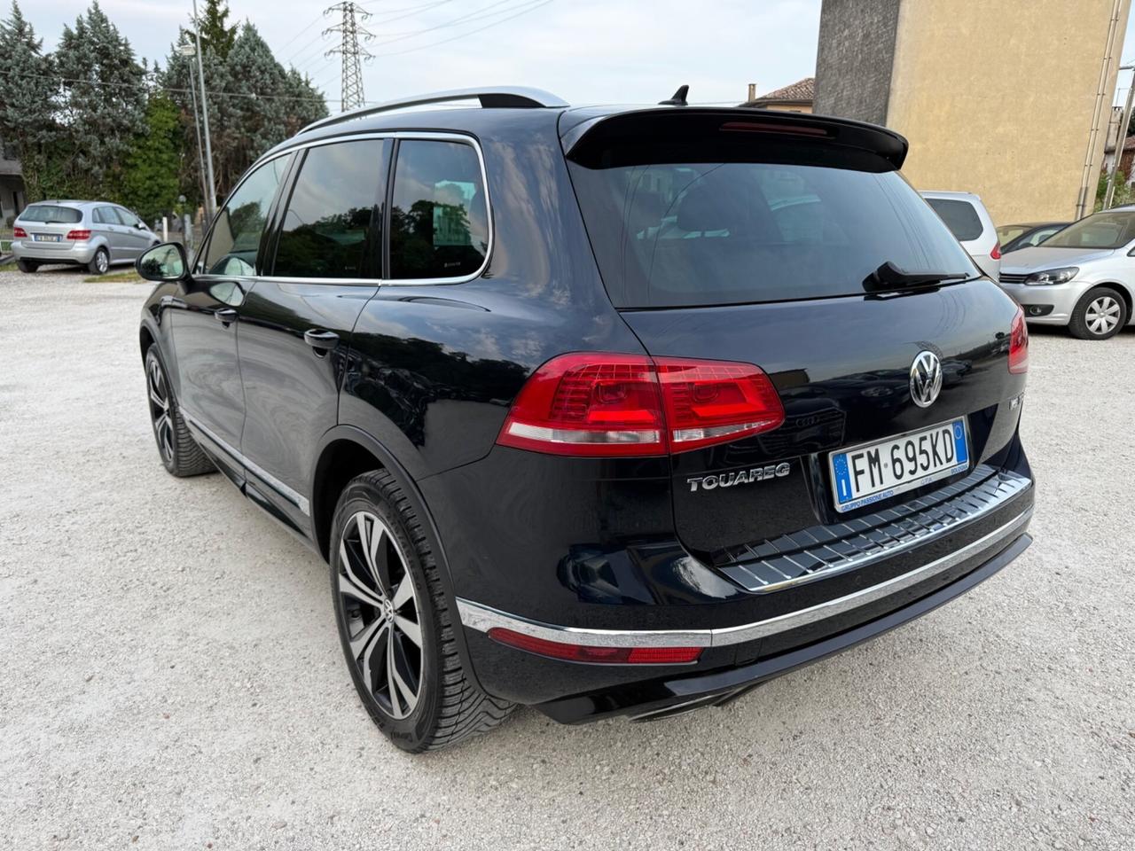 Volkswagen Touareg 3.0 TDI 262 CV R-Line
