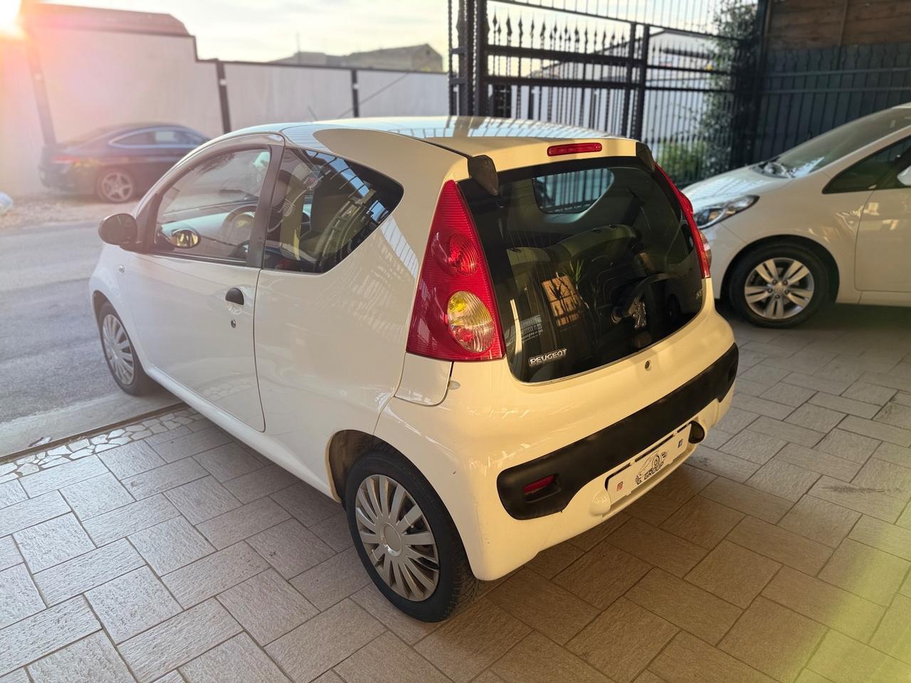 Peugeot 107 1.0 68CV 3p. Desir
