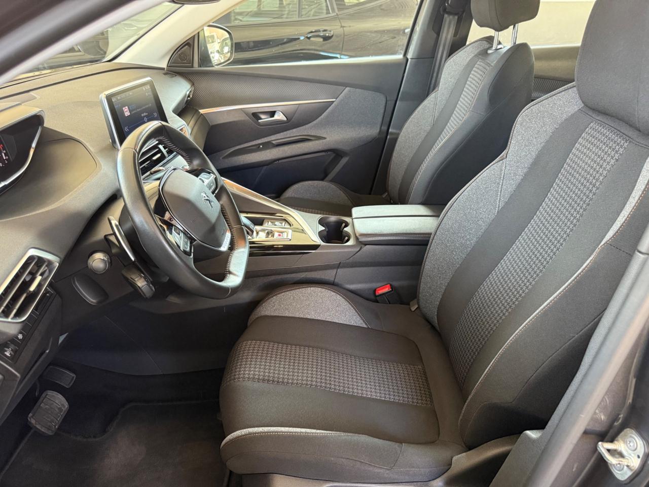 Peugeot 3008 PureTech Turbo 130 S&S EAT8 Active Pack