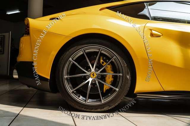 Ferrari 812 SUPERFAST|GIALLO TRIPLOSTRATO|LIFT SYS|CARBON+LEDS