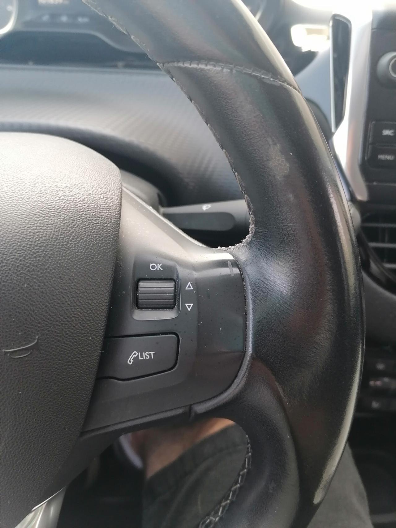 Peugeot 2008 1.6 BlueHDi 120 ALLURE 2017