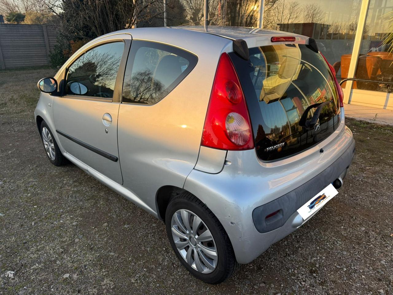 Peugeot 107 1.0 68CV Adatta Neopatentati