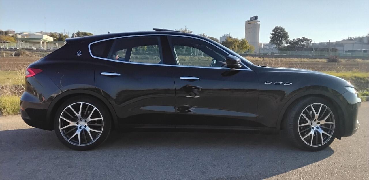 Maserati Levante V6 Diesel AWD Nerissimo Edition