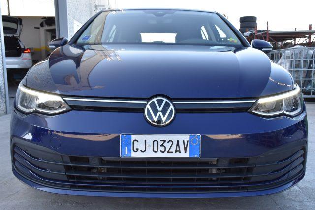 VOLKSWAGEN Golf 1.0 eTSI EVO DSG Life *Luci ambiente*