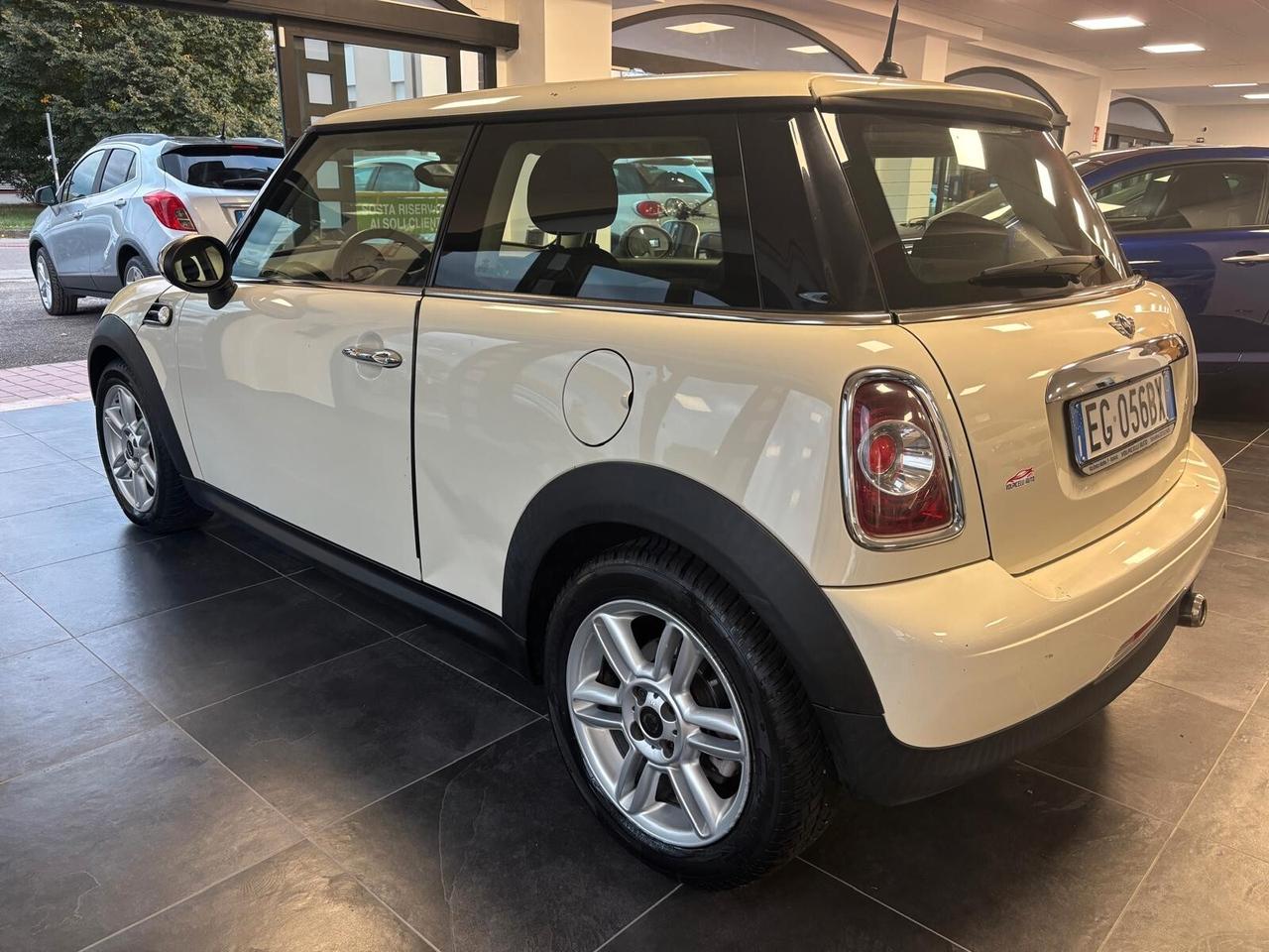 MINI ONE ANNO 2011 DS 1.6 ADATTA NEOPATENTATI KM 100 MILA