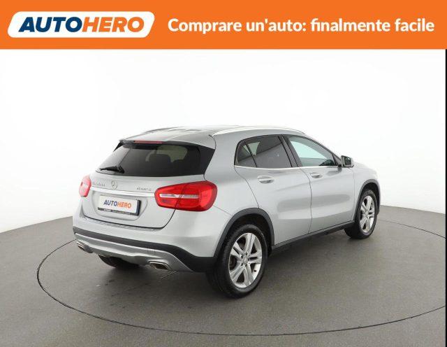 MERCEDES-BENZ GLA 200 d Automatic 4Matic Sport