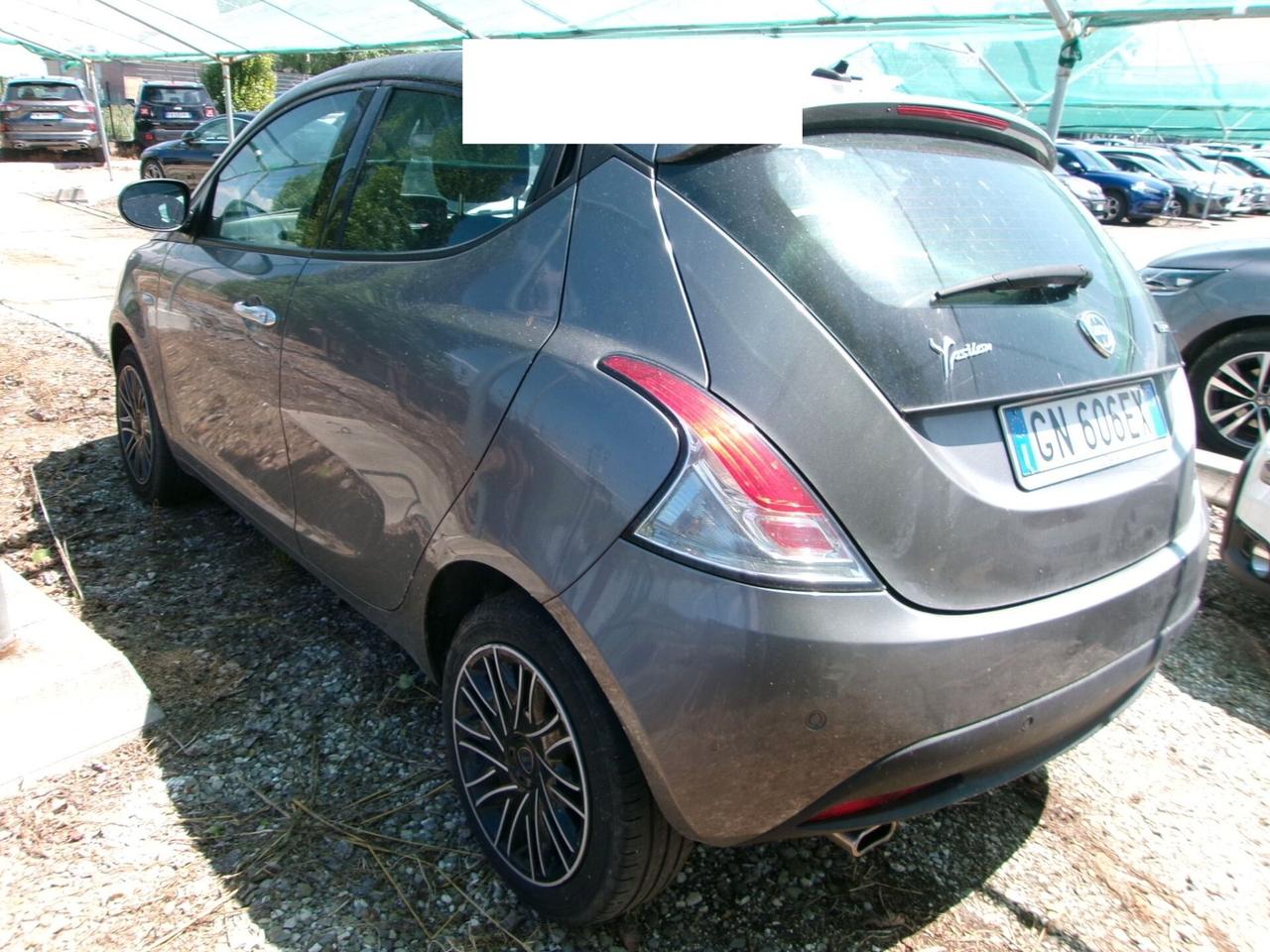 LANCIA YPSILON 1.0 FIREFLY 69CV 6M. HYBRID GOLD ( MIRROR - SENSORI POST. )