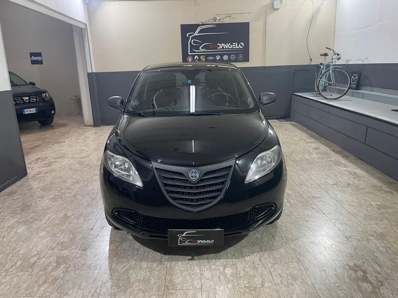Lancia Ypsilon 0.9 TwinAir 85 CV 5 porte Metano Ecochic Gold