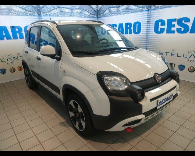 FIAT New Panda 1.0 firefly hybrid Cross s&s 70cv 5p.ti