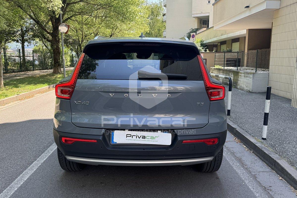 VOLVO XC40 T3 Momentum