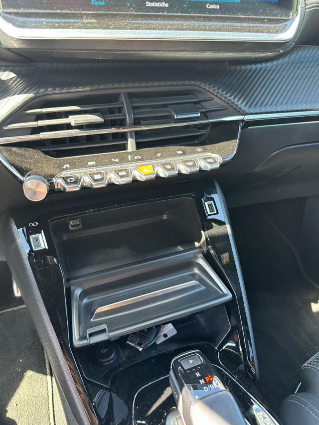 PEUGEOT 2008 motore elettrico 136 CV GT Pack