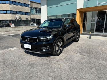 VOLVO - XC40 - T3 Geartronic Momentum Pro