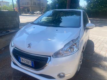 Peugeot 208 1.4 HDi 68 CV 3 porte Allure