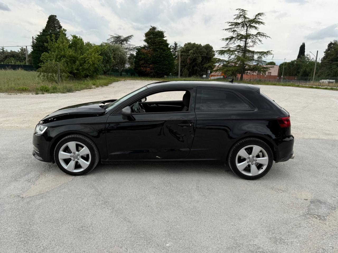 Audi A3 1.6 TDi EURO6B incidentata/sinistrata