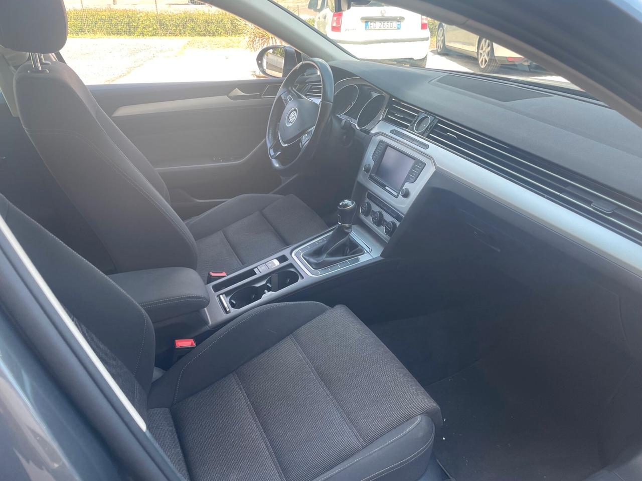 VOLKSWAGEN PASSAT VIII 2.0 TDI BLUEMOTION TECHNOLOGY BUSINESS 150 CV – ANNO 2015