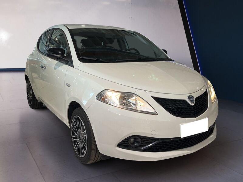 Lancia Ypsilon III 2015 1.0 hybrid Gold s&s 70cv