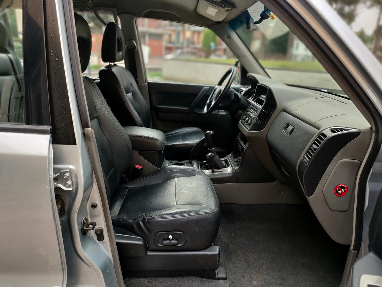 Mitsubishi Pajero 3.2 16V DI-D 7 posti e gancio