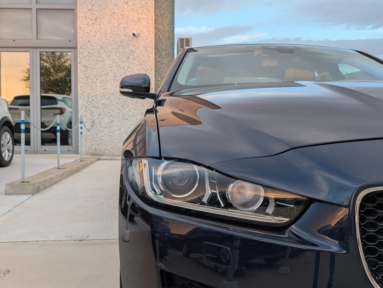 Jaguar XE 2.0 D 180 CV aut. Prestige