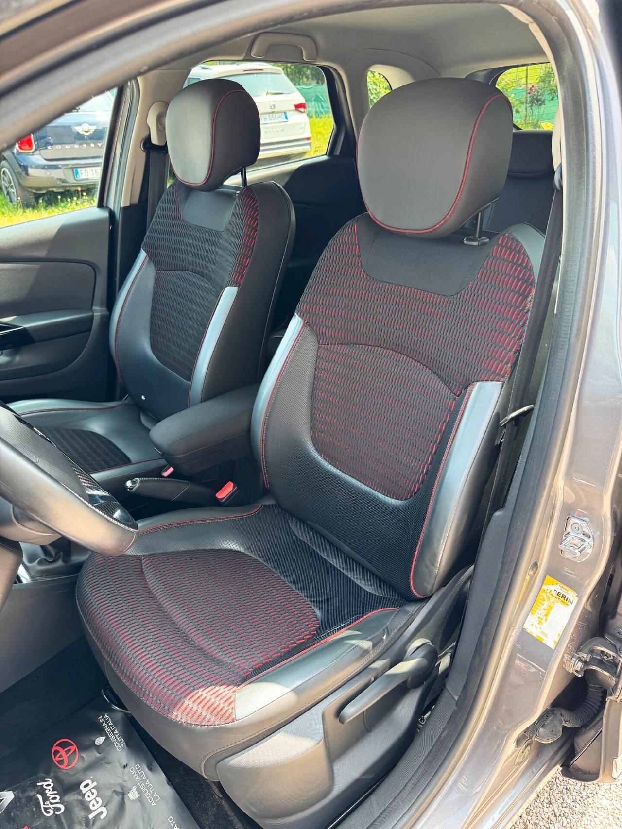 Renault Captur 1.5 dCi 90 CV Project Runway | DISTRIBUZIONE NUOVA