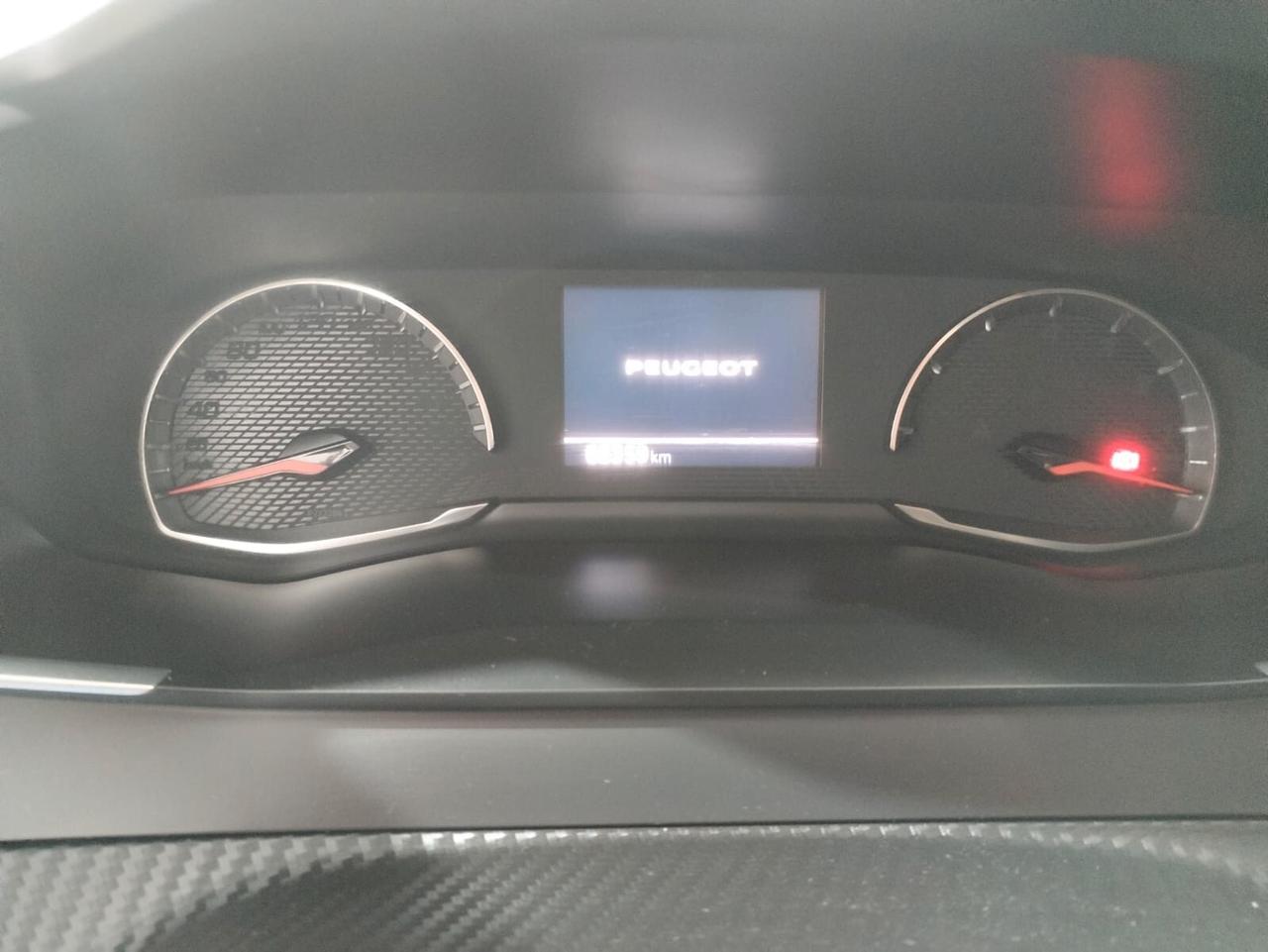 Peugeot 2008 BlueHDi 130 S&S EAT8 Allure Pack