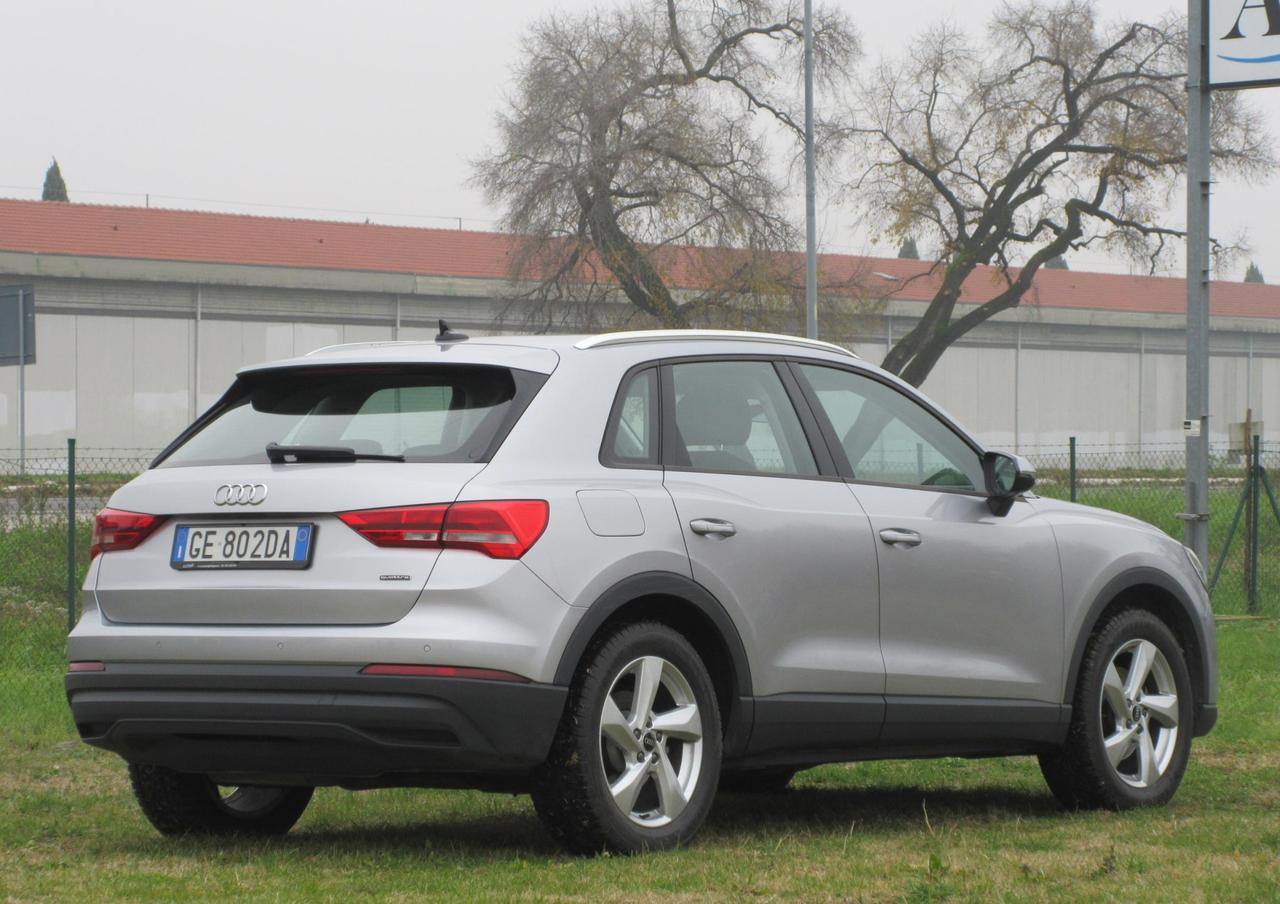 Audi Q3 35 2.0 tdi Business quattro s-tronic