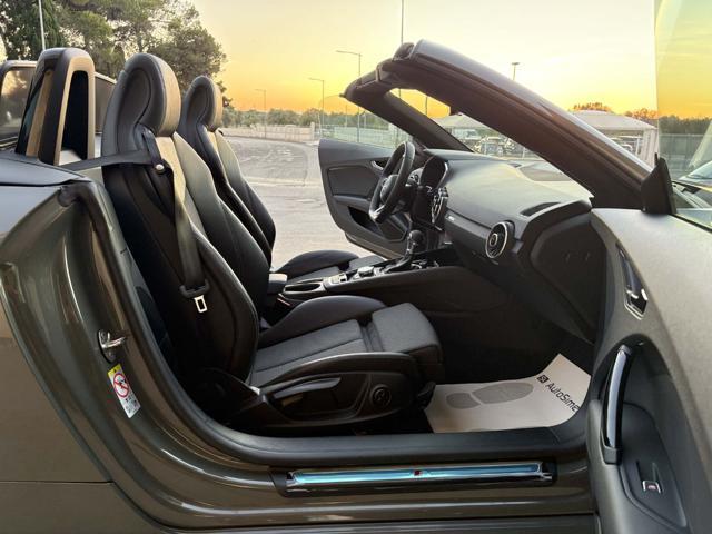 AUDI TT Roadster 40 2.0 TFSI S tronic S line