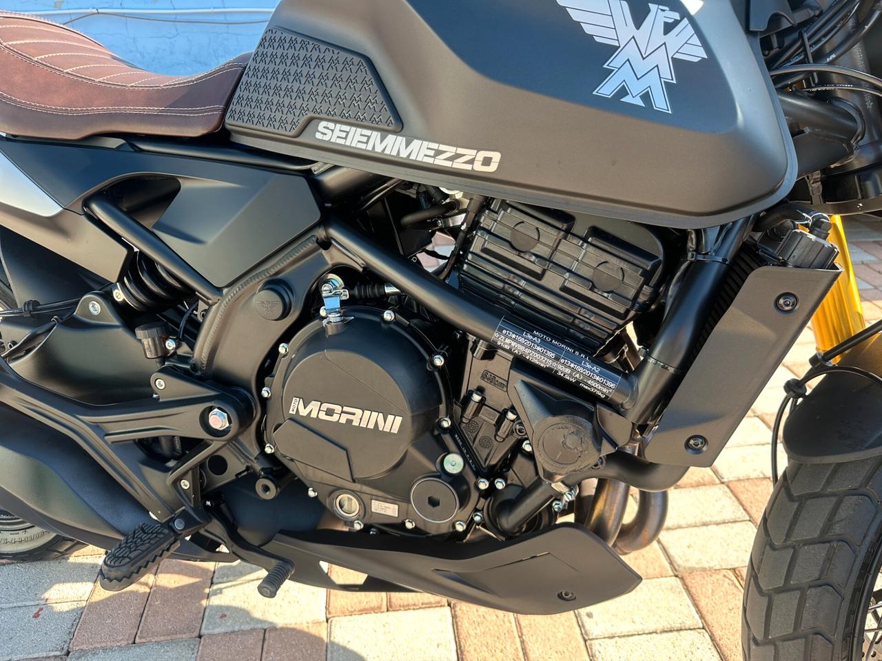 Moto Morini 6½ SEIEMMEZZO SCR (ABS)