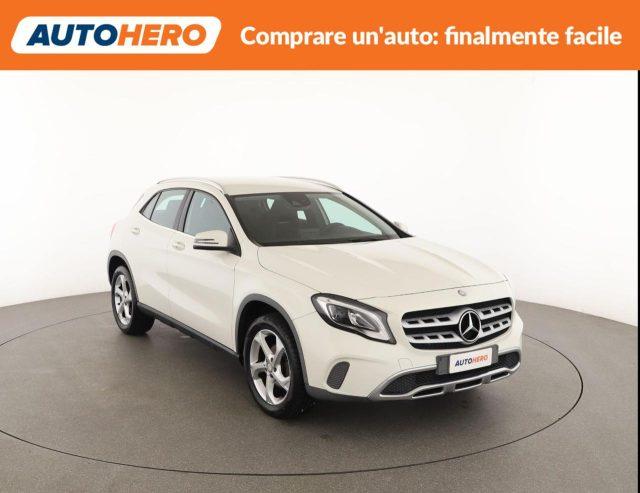 MERCEDES-BENZ GLA 200 d Automatic Sport