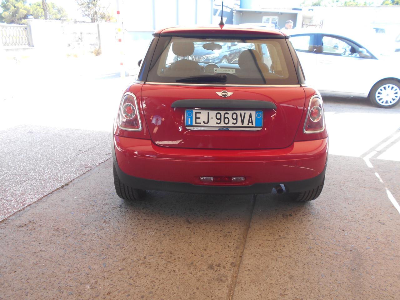 Mini 1.6 16V One (55kW)